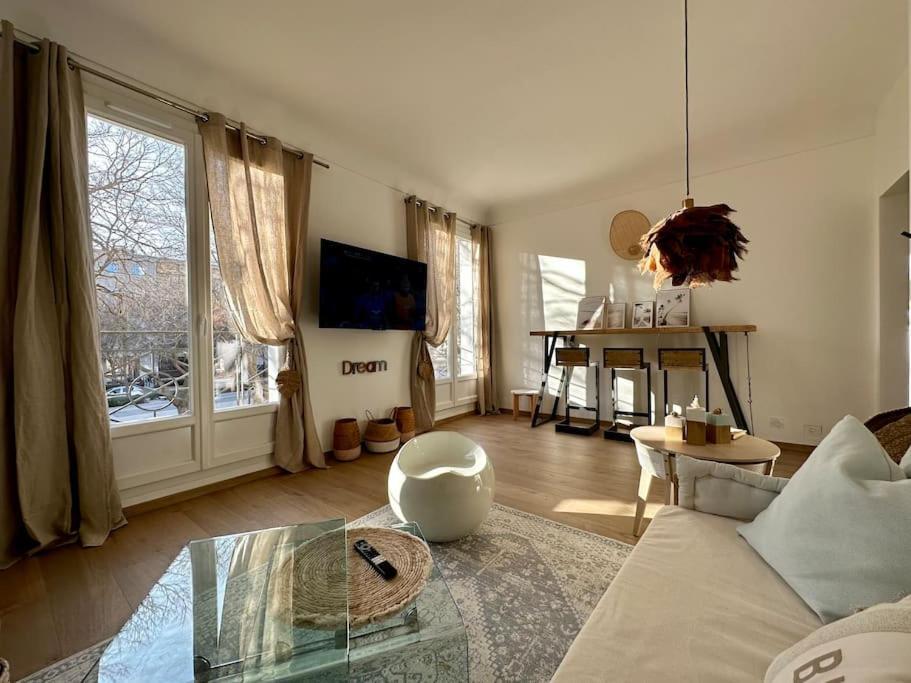 Appartement Le Lutz à Nîmes Extérieur photo