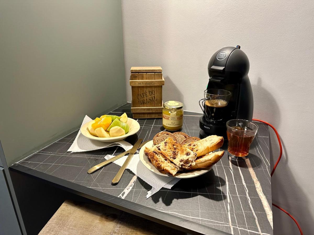 Appartement Le Lutz à Nîmes Extérieur photo